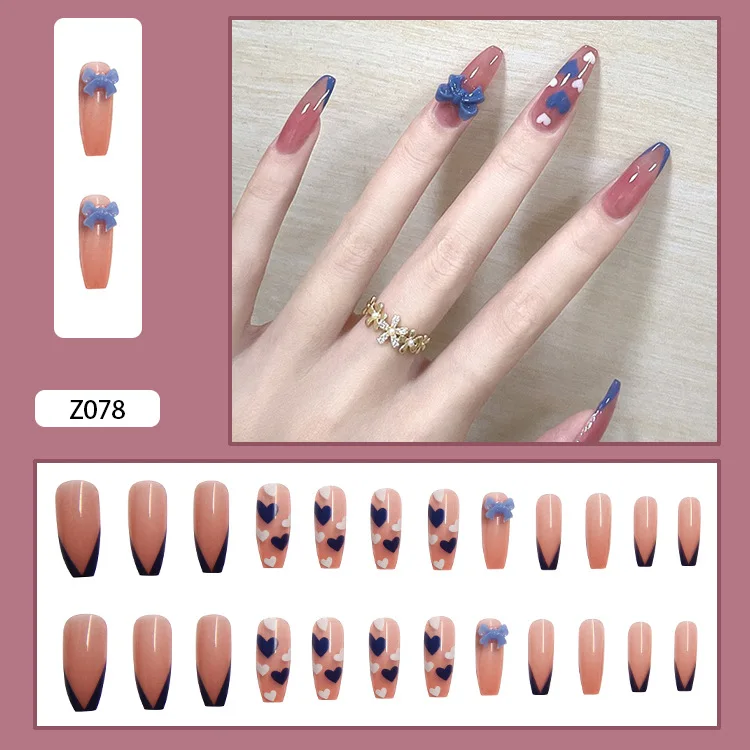 

24pcs Love Heart Printed Nail Patch Glue Type Removable Long Paragraph Fashion Manicure Save Time False Nail Patch كاذبة الأظافر