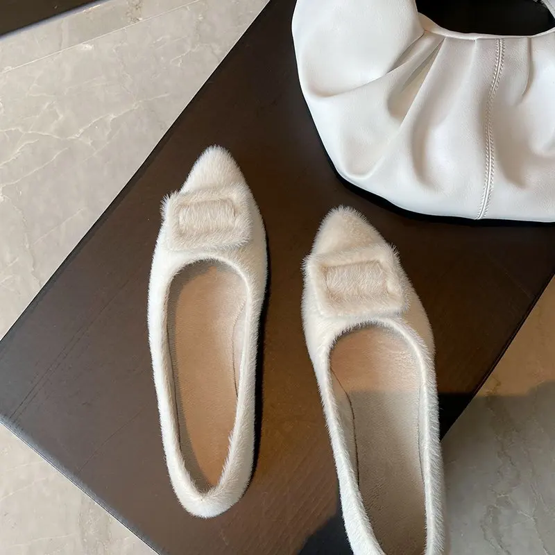

Женские повседневные кроссовки с острым носком, Мокасины, лоферы, меховые Модные осенние универсальные мокасины на плоской подошве с закры...
