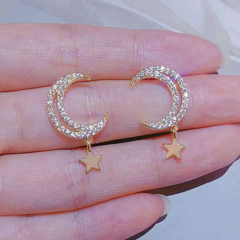 

LISM Japan and South Korea popular fashion net red copper inlaid zircon stars and moon temperament ladies earrings