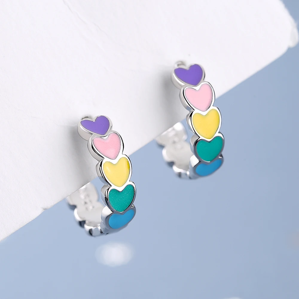 

Fashion Rainbow Enamel Love Heart Earrings Romantic Multicolor Round Huggies Hoop Earrings For Women Piercing Jewelry Best Gifts