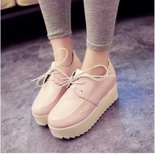 Новые модные британские готические панковские туфли на плоской подошве Лидер