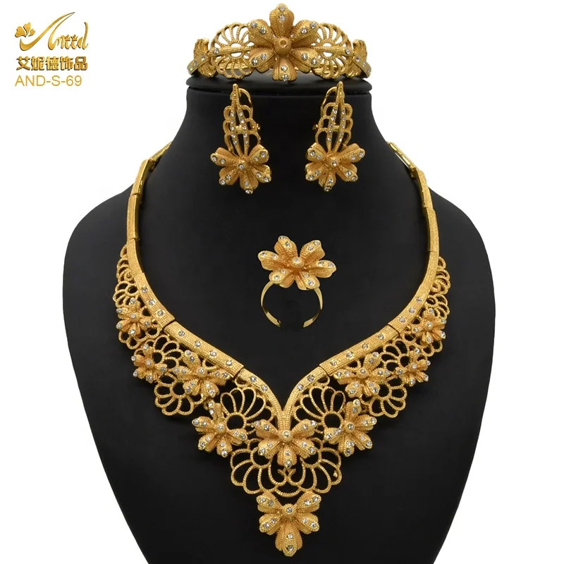 

Jewelery Set Dubai Earrings Sets For Women Indian Bridal Gold Necklace Earrings Necklace Wedding Rings Accessories Four-Piece