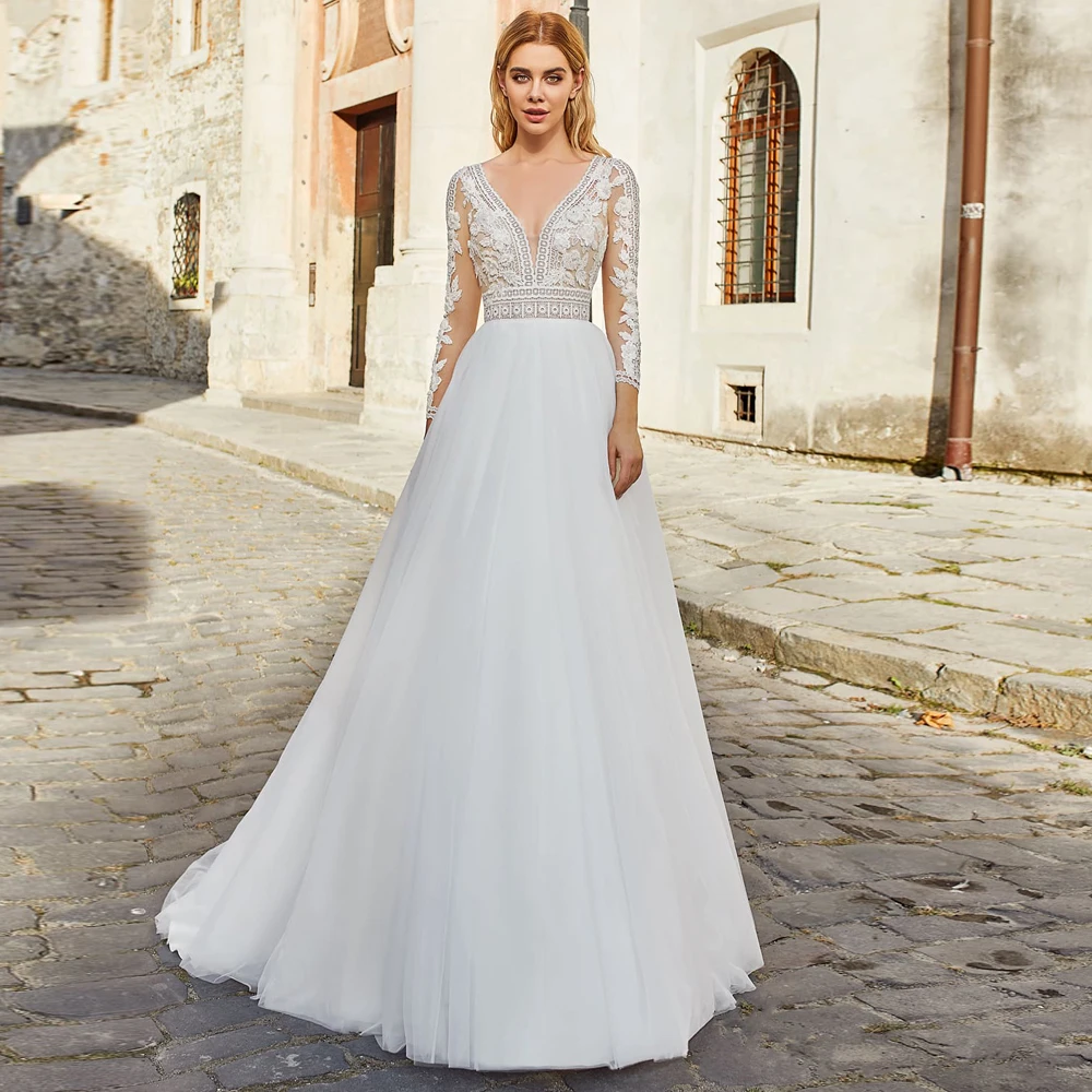 

Кружевное свадебное платье с V-образным вырезом и открытой спиной