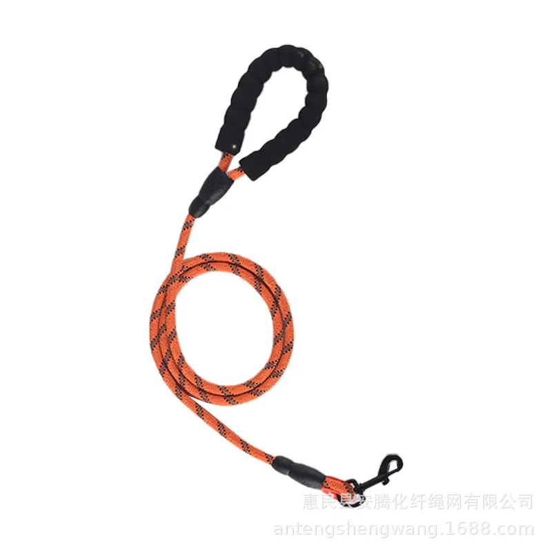 

Pet Dog Leash Nylon Reflective Chain in the Large Explosion-Proof Punching Hand Cross Border