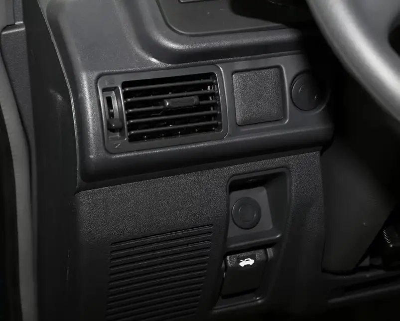 Left V32 V33 pajero воздухозаборник MONTERO отверстие размораживания 1989-1999 v43 второе поколение pajero montero ac крышка впуска - Испускаемый цвет: Left
