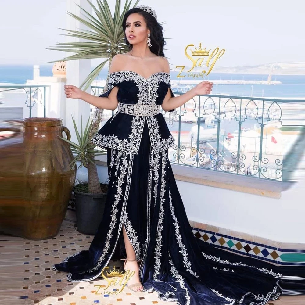 

Black off Shoulder Prom Dresses with Peplum Luxury Lace Applique Saudi Arabic Moroccan Kaftan Outfit Karako Evening Gowns