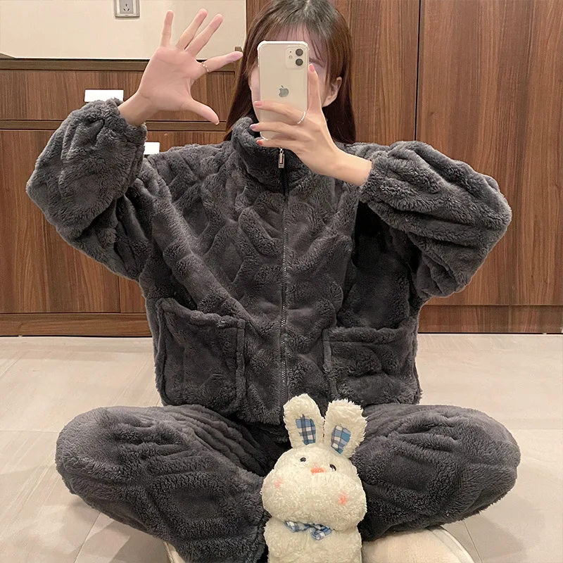 Long-Sleeved Coral Fleece Pajamas New Winter Casual Warm Flannel Pajamas Home Service Pajama Set Women