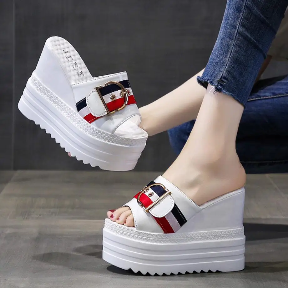 Женские шлепанцы на платформе пляжные дизайнерские Сланцы очень высоком каблуке