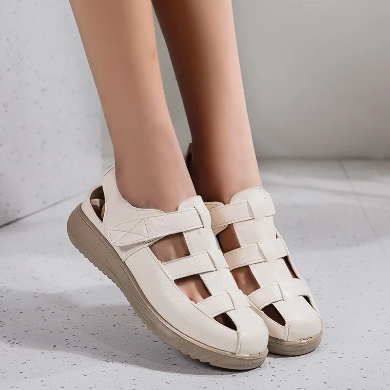 

2021 Leather Women's Flat Shoes Hollow Women's Shoes Summer Women's Loafers Breathable Beach Women's Sandals Size 35-43