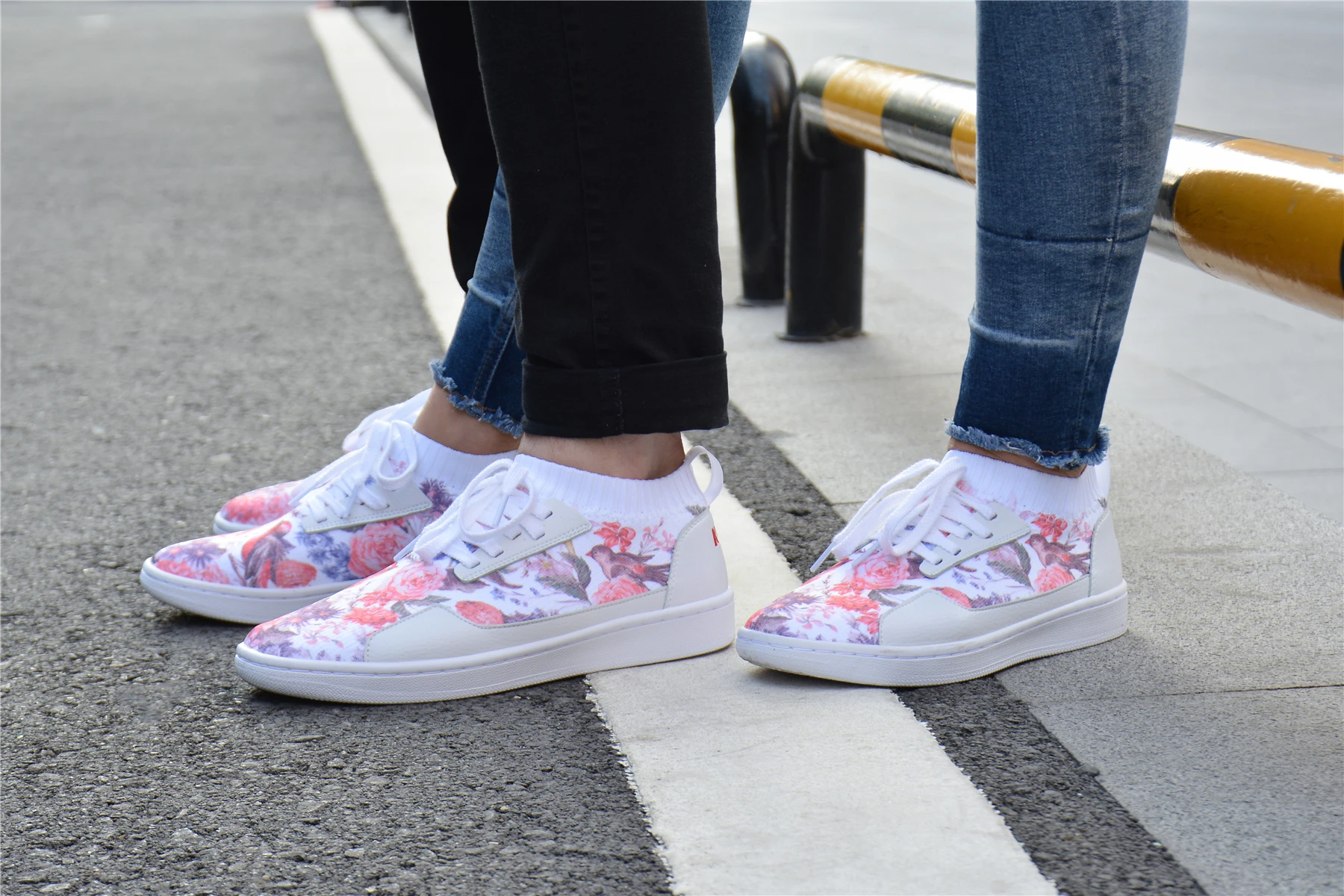 Men's Tennis Shoes Running Shoes Mens Sneakers Athletic Shoes Walking Gym Shoes for Women socks shoes