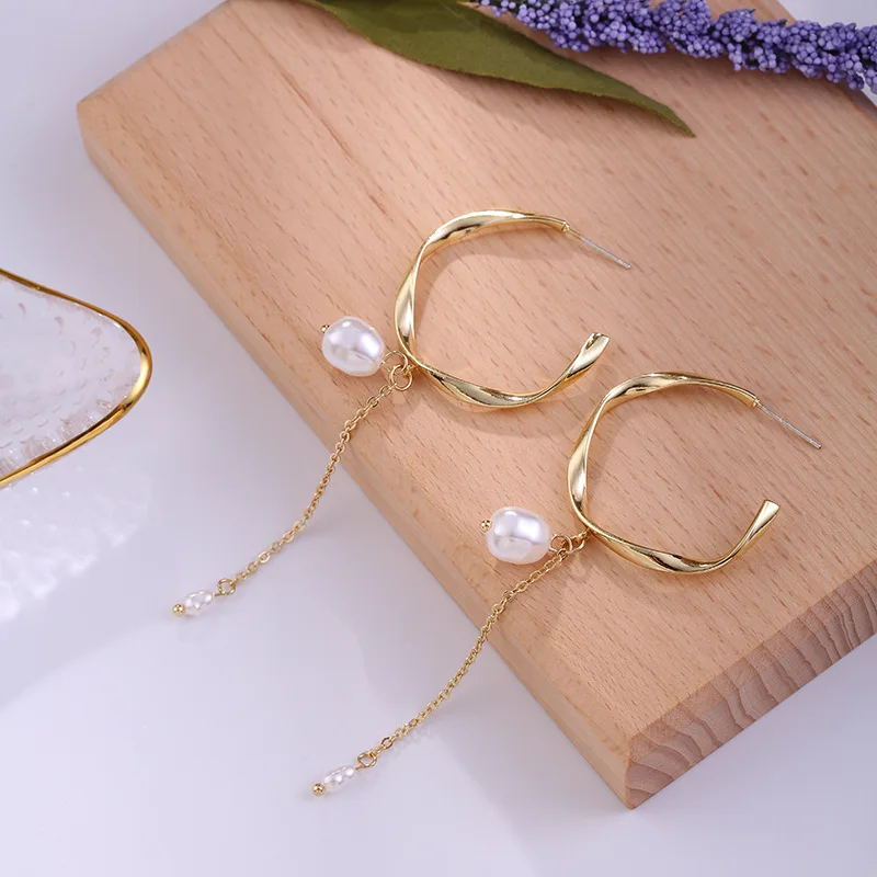 

Baroque Vintage Simulated Pearl Hoop Earrings for Women Gold Color Dainty Long Chain Pendant Earring Jewelry High Quality