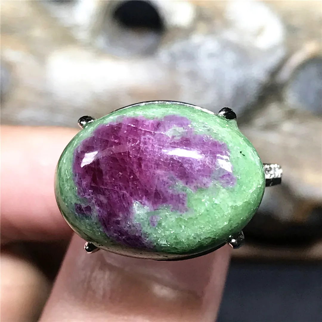 Кольцо из серебра с натуральным Рубином регулируемое 19 х13 мм | Украшения и