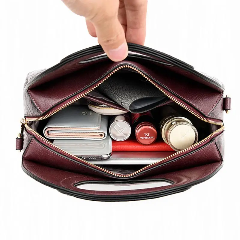 

New PU Leather Vintage Style Handbags Women Floral Fashion Wild Shoulder Bag Designer Embossed Mother's Bag Large Hand Bags Tote