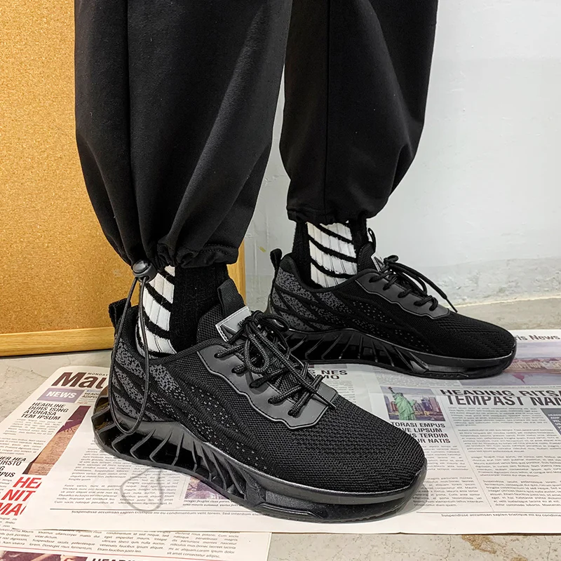 

CYYTL Blade Increased Men Sneakers Summer Breathable Boys Fashion Slip On Shoes Outdoor Walking Footwear Sports Fitness Tennis