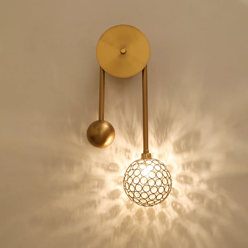 

Exquisite texture, post-modern light luxury crystal wall lamp, hardware lamp body, living room background wall lamp