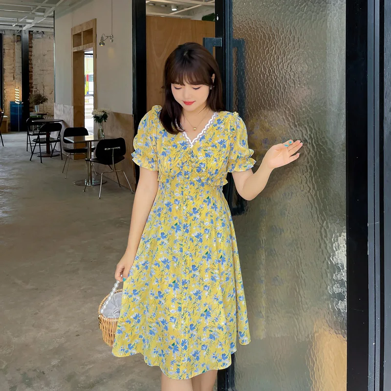 

Женское летнее кружевное платье в цветочек магнолии с большим зонтиком большого размера