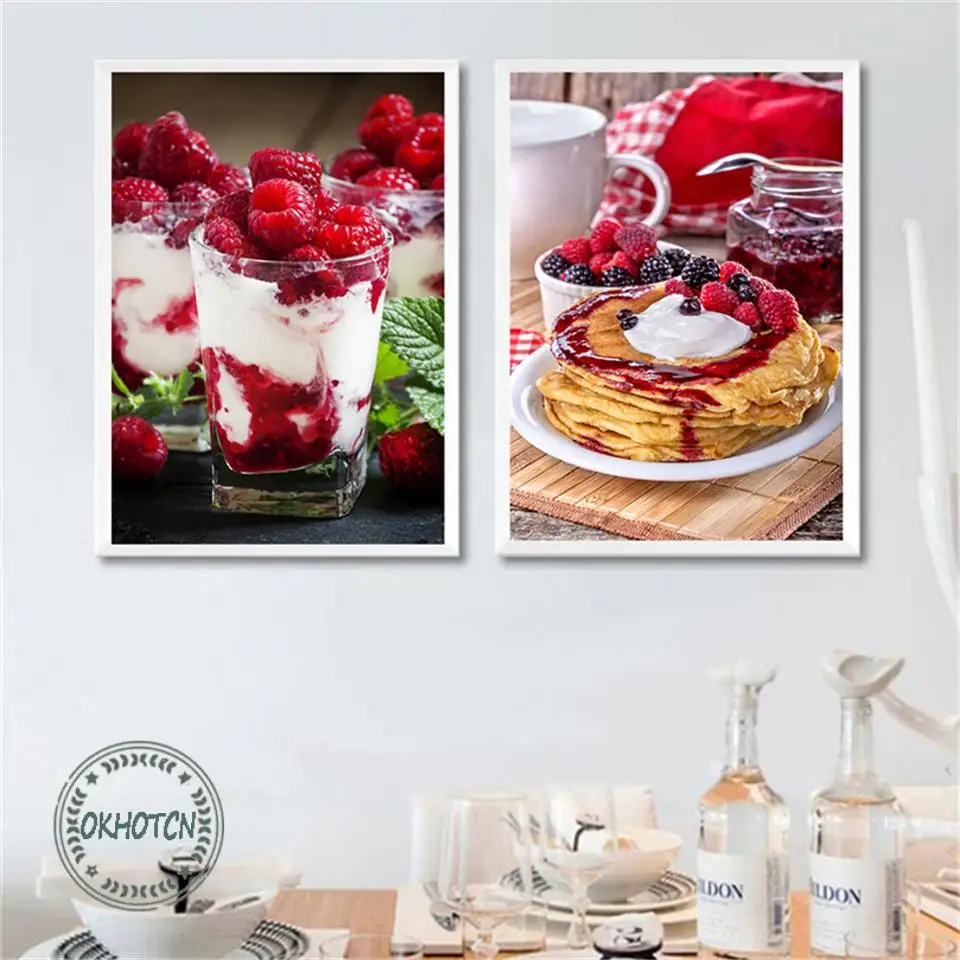 Мороженое клюква клубника вафельные блинчики с ягодами торты искусство на