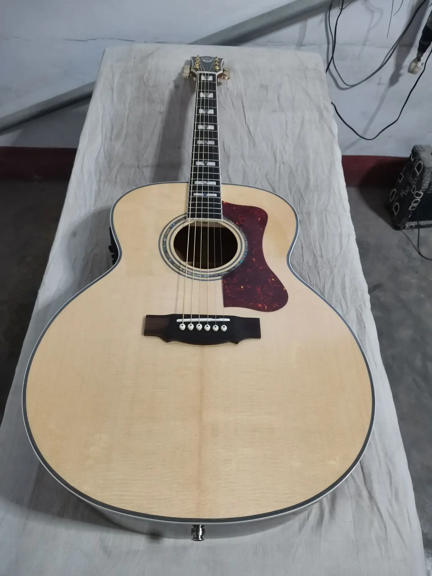 

Бесплатная доставка профессиональная акустическая гитара из массива Jumbo F50 в винтажном стиле гитара из натурального дерева Гильдия акустич...