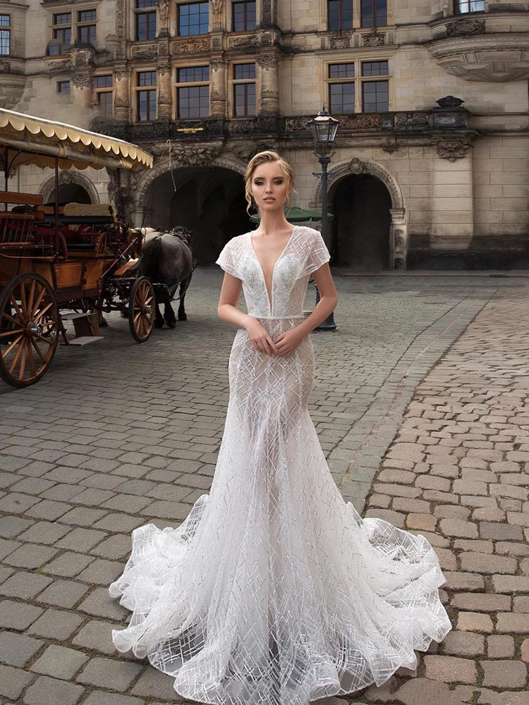 

Wedding dress Mermaid wedding dress short sleeve v-neck lace tailing wedding gown sequins simple retrobridal dresses plus size