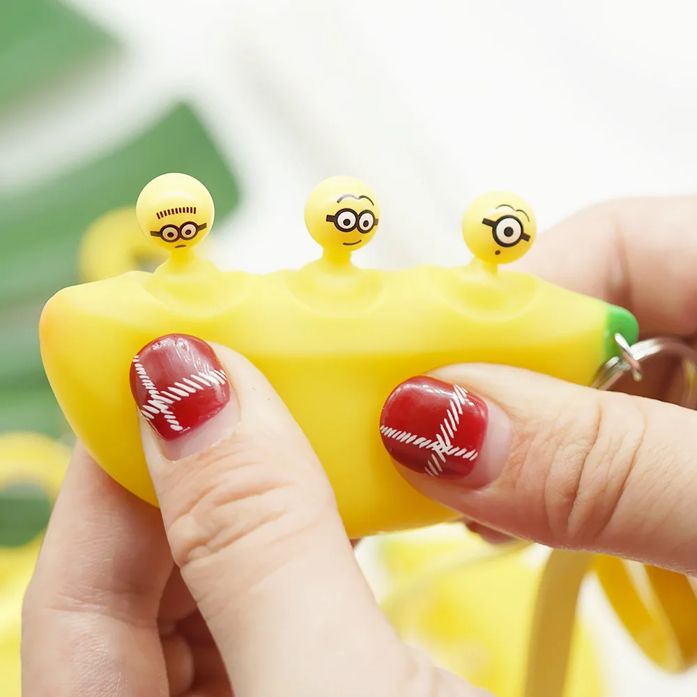 

1 PC fun popular decompression banana keychain pendant squeeze toy stress relieving tricky gadgets novel gag kids toy gifts