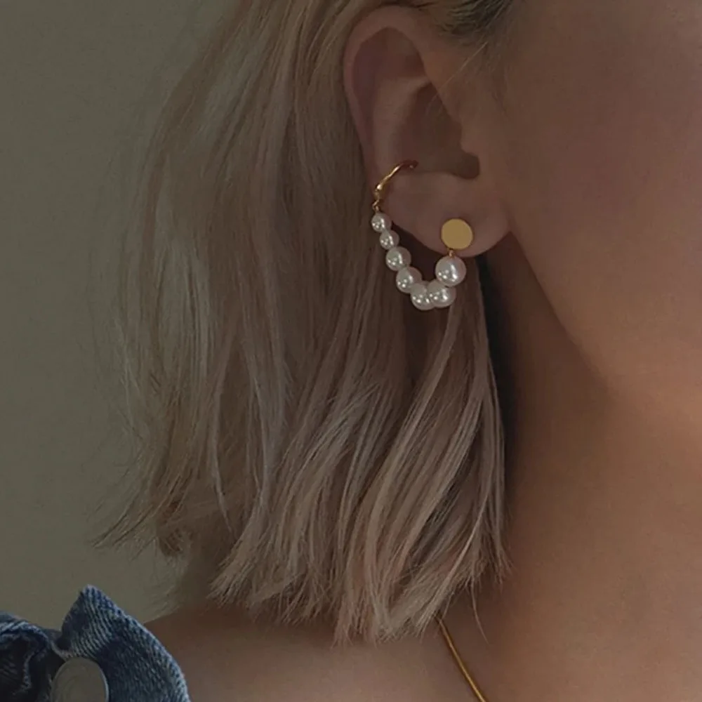 

Creative Gold Color Single Piece Hanging Faux Pearl Earrings Beaded Pearl Geometric Earrings for Women Minimalist Stud Earrings