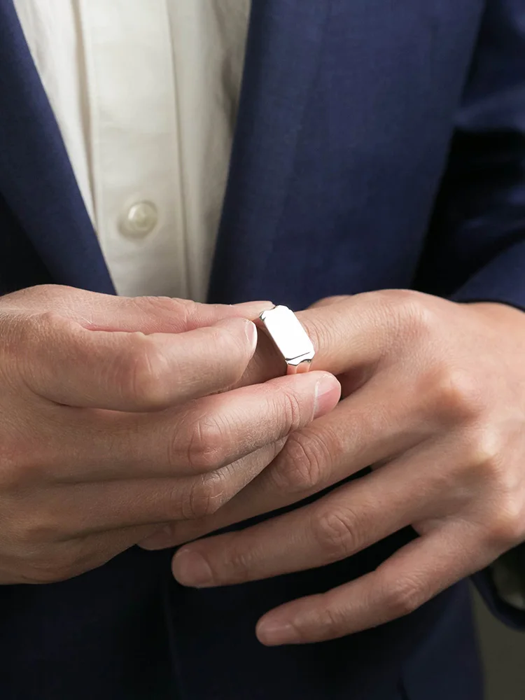 

Ruibeila Godfather Series Glossy Ring Men's 925 Silver Simple Simple Elegant round Ring Fashion