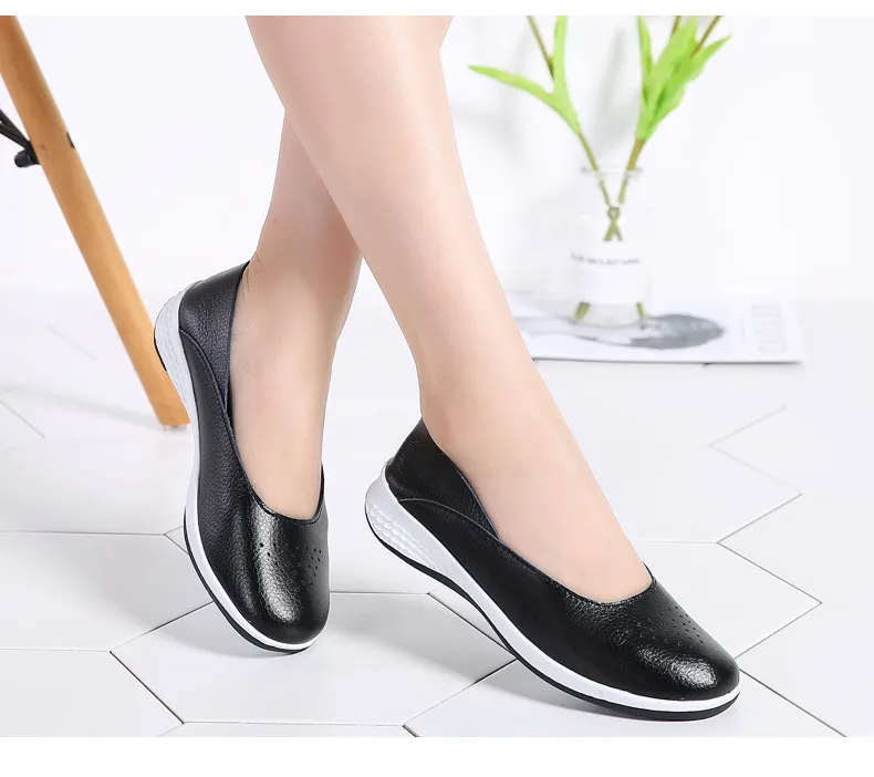 

2019 Handmade New Summer Hole Loafers Women Flat Leather Moccasin Shoes Woman Slip On Ladies Shoes Casual Flats Moccasins 25