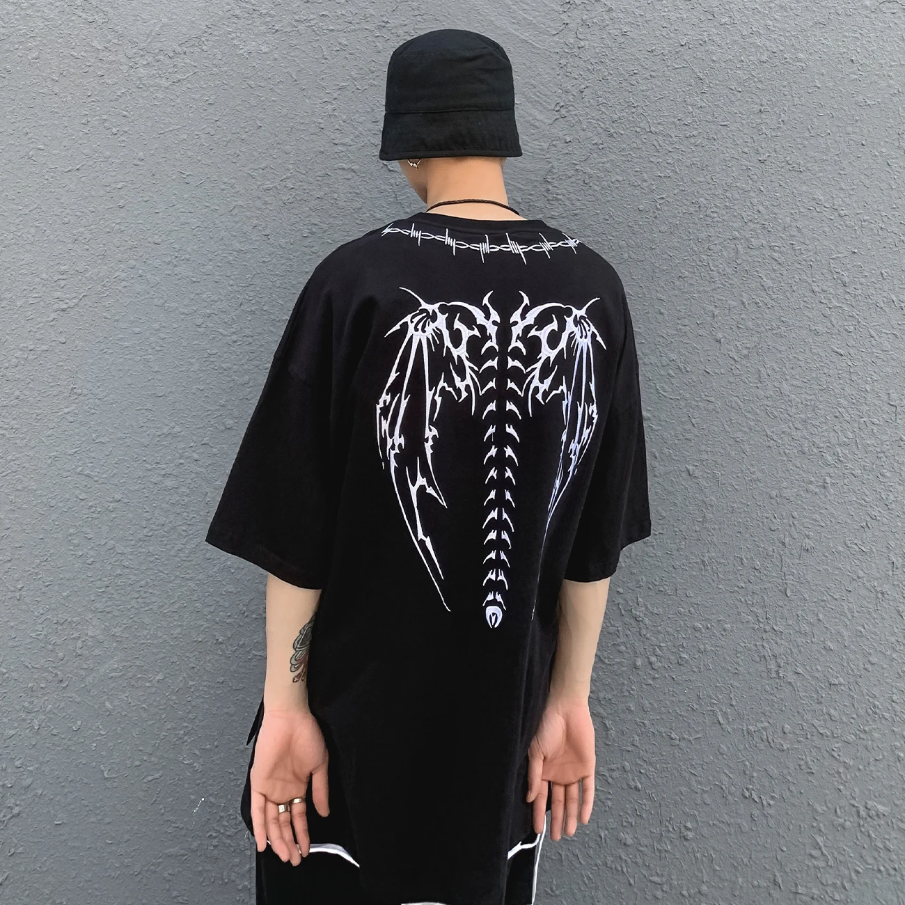 

2021 Streetwear Skeleton Chain Embroidery Harajuku Tshirts Summer Hip Hop T-Shirt Men Tees Short Sleeve Shirt