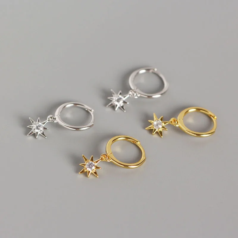 

Женские серьги-гвоздики из серебра 100% пробы с цирконом