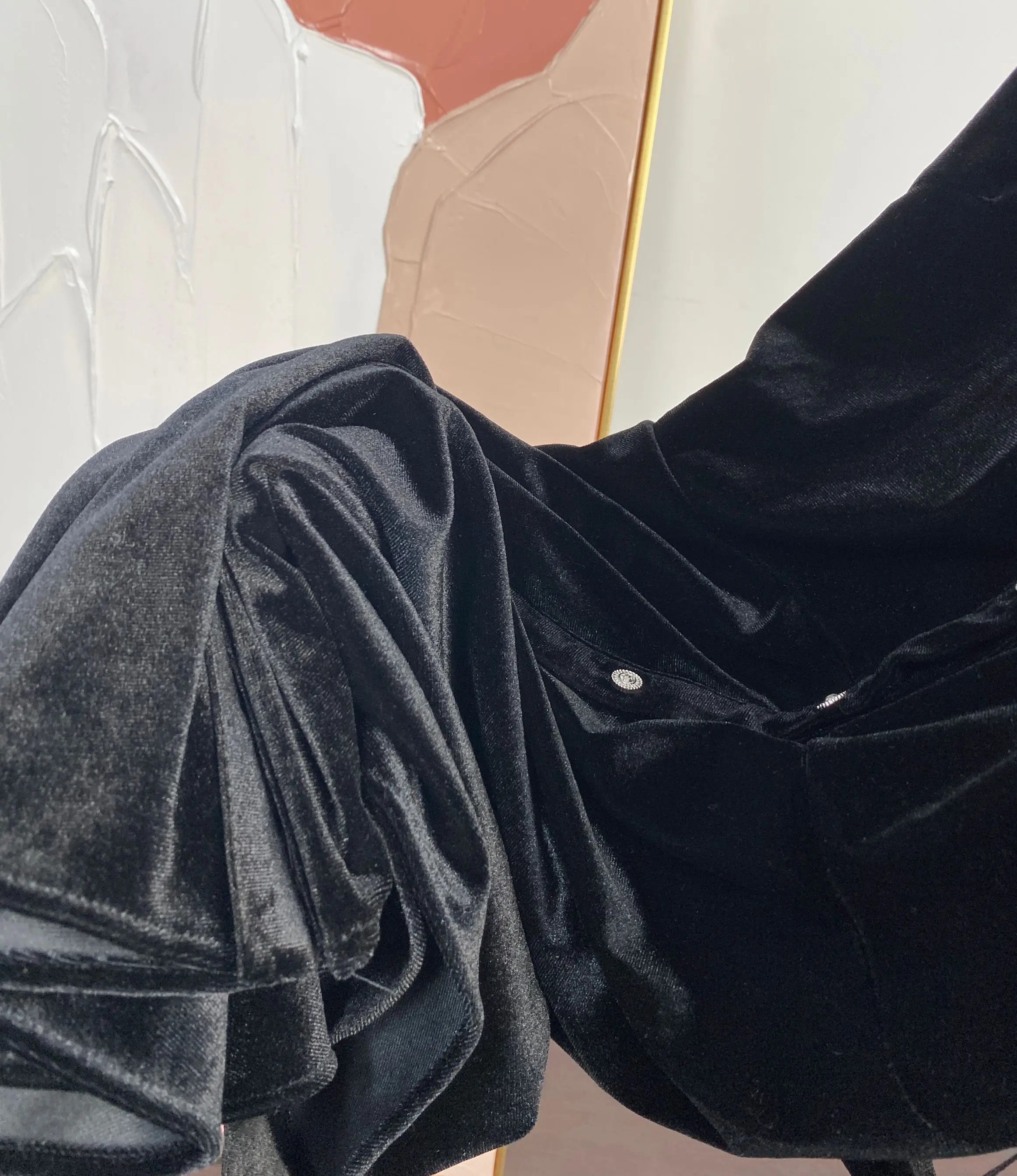 

Black New Style Long-sleeved Single-breasted Velvet Dress Fashion All-match Temperament Dress Ladies