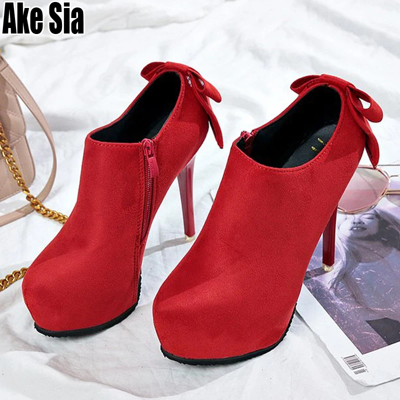 Туфли на очень высоком каблуке-шпильке изящные свадебные пикантные женские