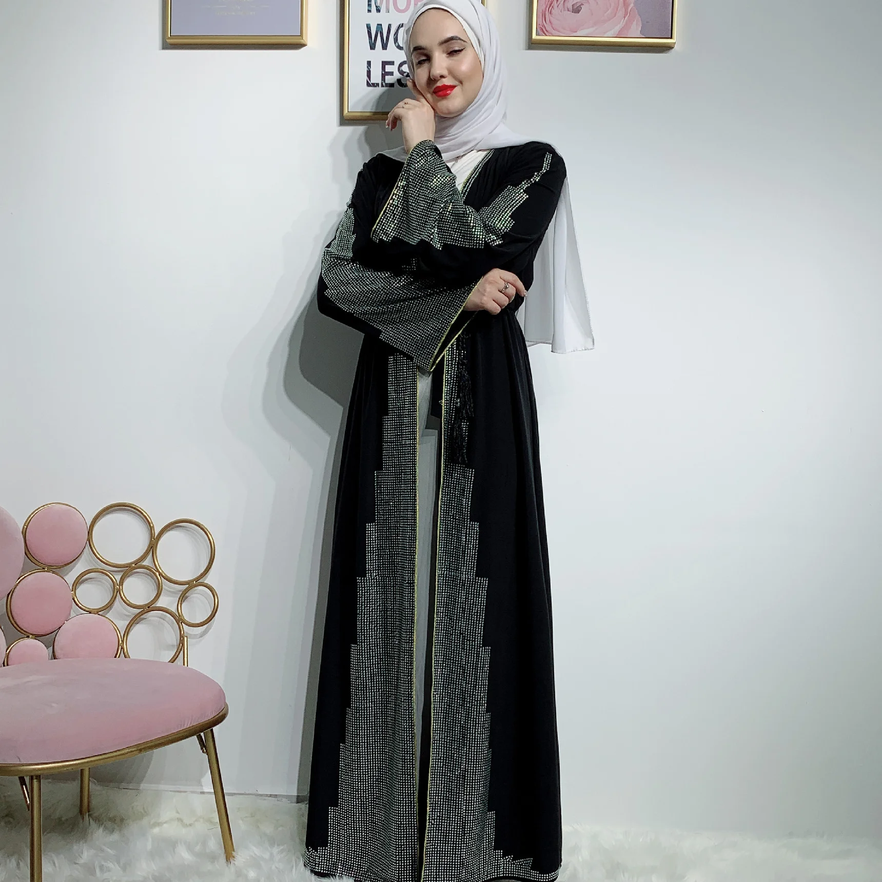2021 мусульманская Новый Ближний Восток Дубай Оман прозрачный Цвет с бриллиантом темперамент платье Абая для женщин мусульманское платье