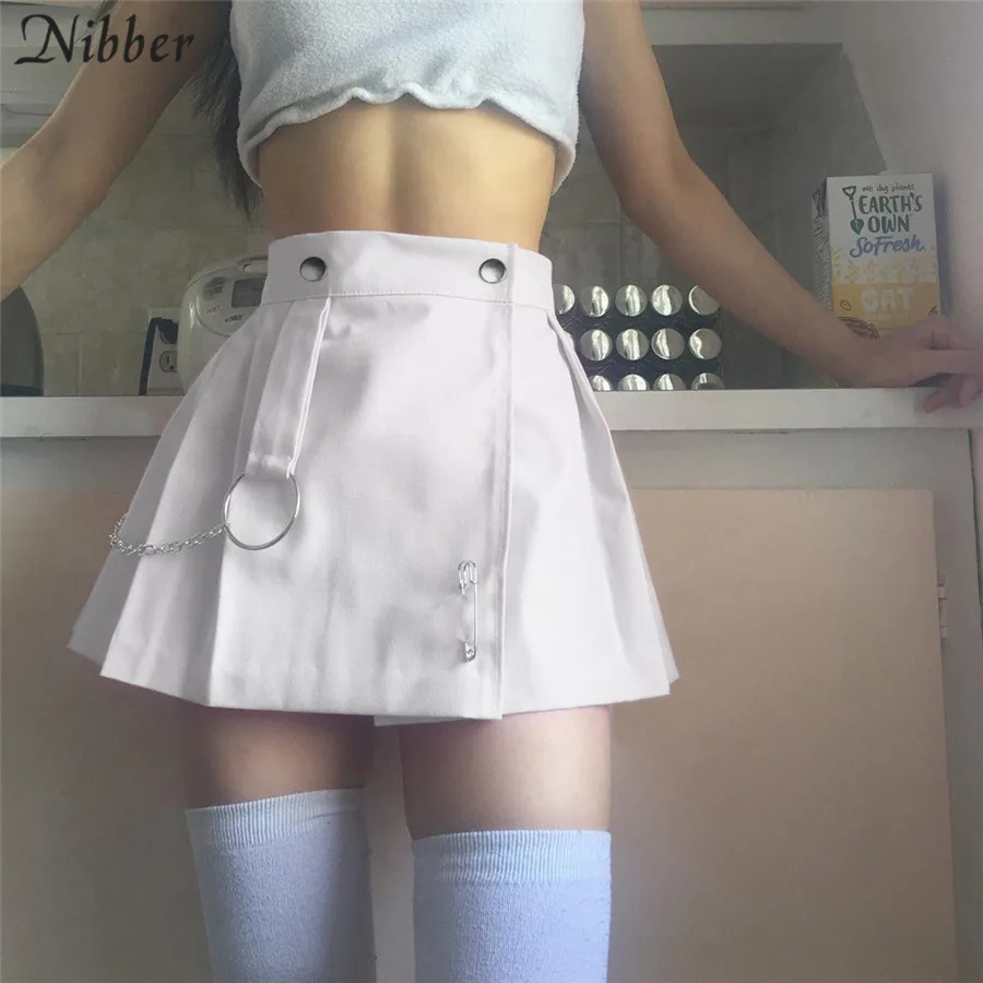 Nibber Harajuku девушки милые белые Лолита плиссированные юбки женские осенние дикая декоративная металлическая цепь черные готические мини юбки mujer