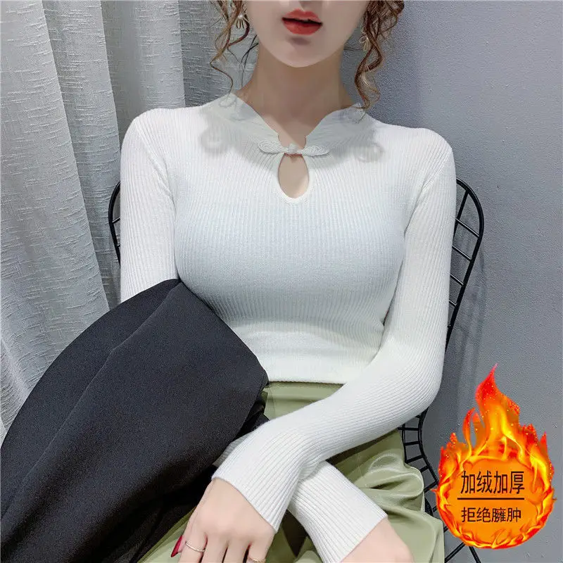 

2020 women autumn new solid color buckle retro collar knitwear women slim bottoming shirt