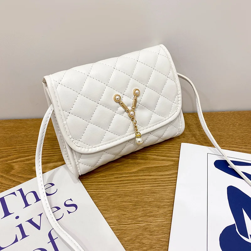 

fashion womens hands 2021 new style one shoulder crossbar diamond lattice embroidered women's small fragrant square bag purses