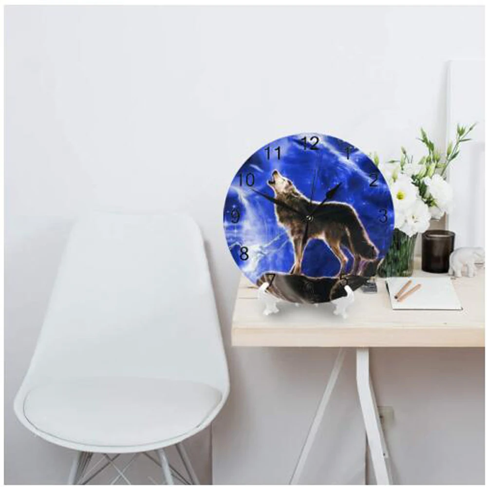 

Wolf 25CM Wall Decor Clocks Numeral Digital Dial Mute No Ticking Sound Battery Operated Clocks for Children's Playroom Bedroom