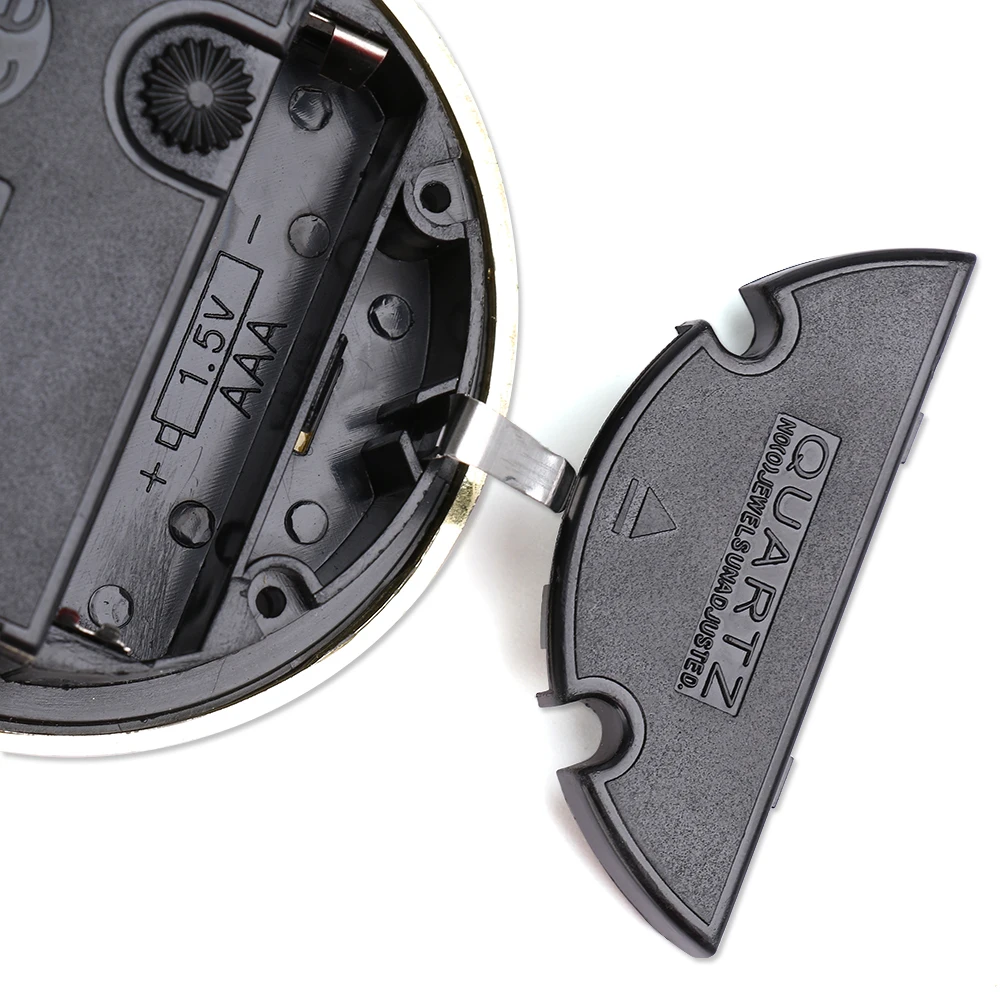 Часы кварцевые винтажные Классические беззвучные с золотистой отделкой