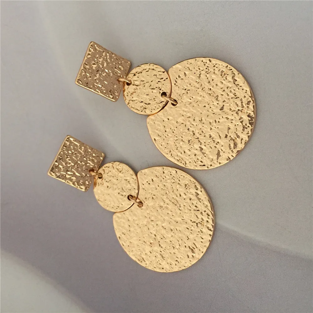 Шероховатая поверхность квадратный круглый геометрический золотистый