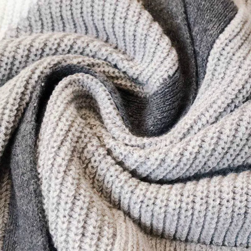 

Autumn and Winter New Women's Knitted Cardigan V-Geometric Mixing Color Fashion Sweater Cardigan Women's Coat