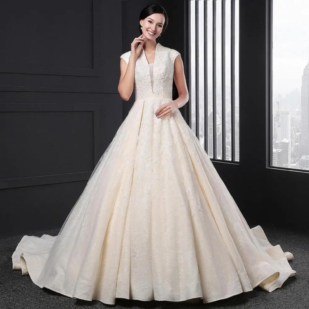 Beste SL016 Vestidos De Novia Para Boda Civiele Champagne Baljurk Trouwjurken Voor Vrouwen V-hals Cap Sleeve Bridal Jurk Met Trein
