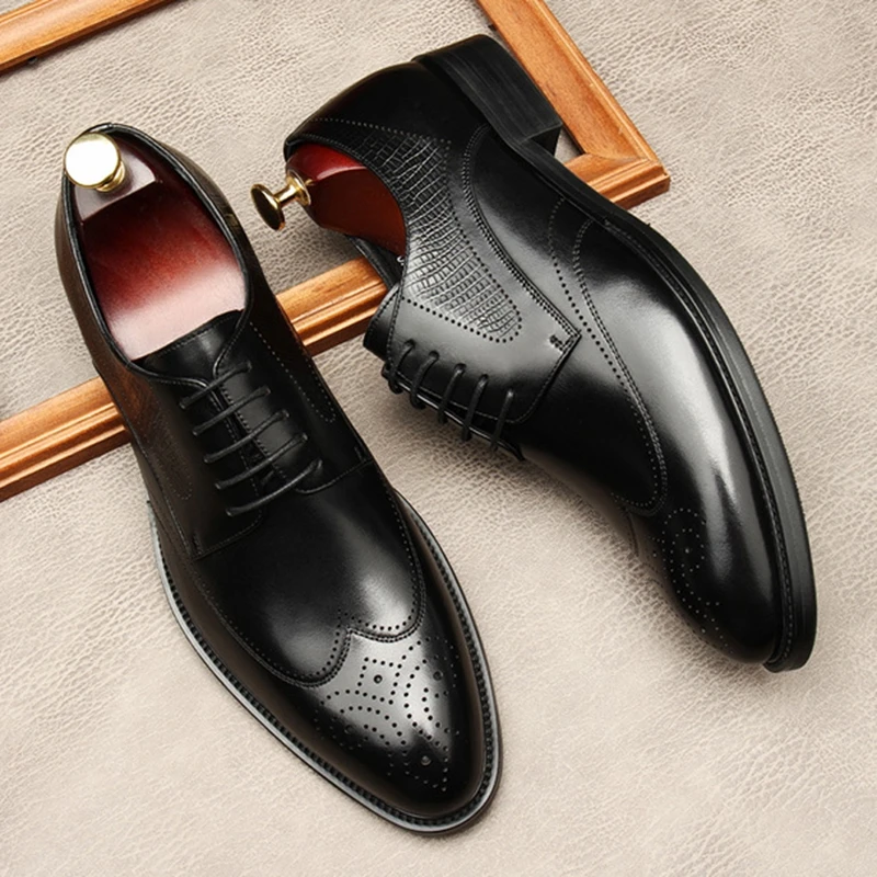 

Handsome Pointed Toe Laces Man Wingtip Brogues Shoes Genuine Leather Formal Dress Oxfords Breathable Men's Party Flats MDE115