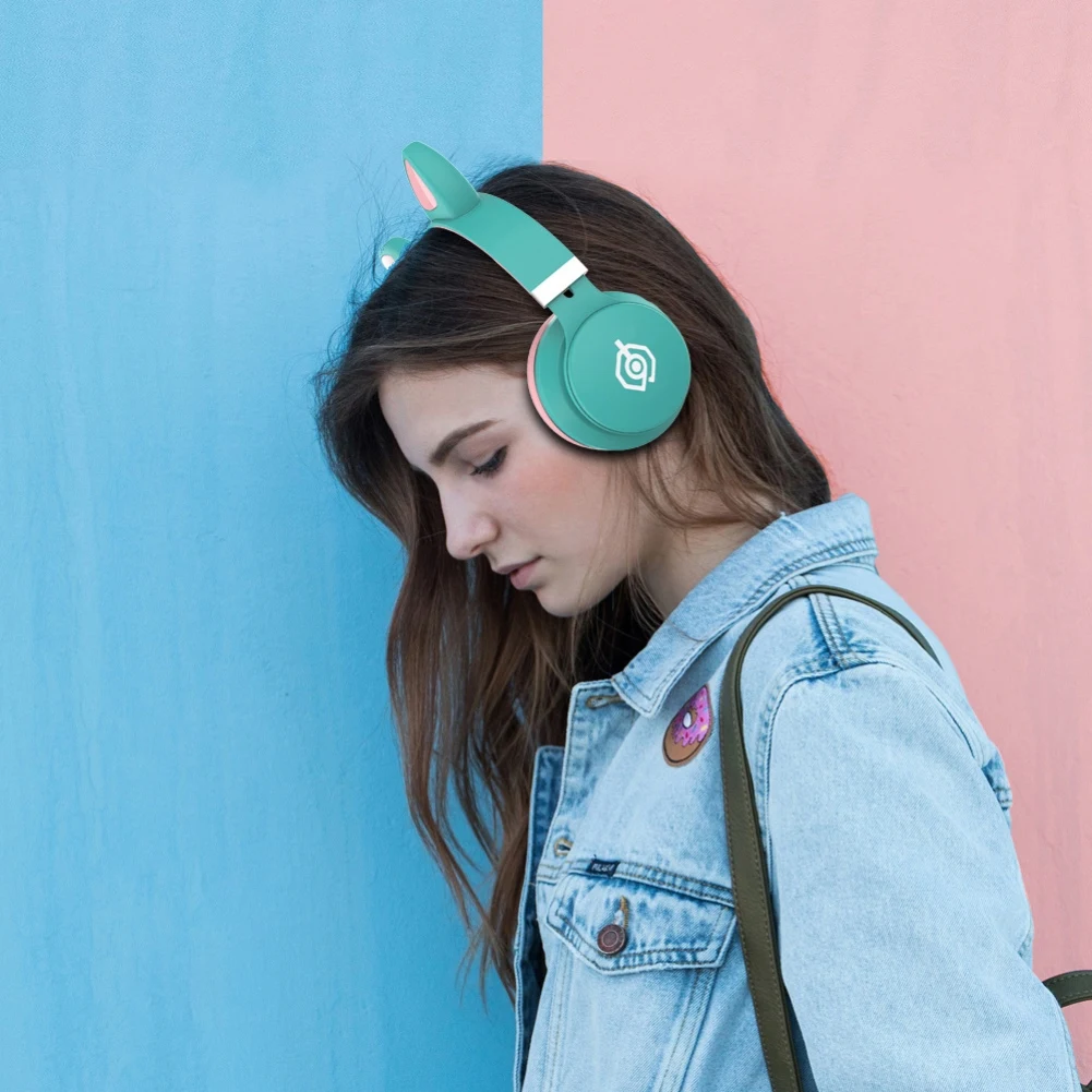 

Bluetooth 5.0 Wireless Headphone Foldable Color Matching LED Indicator Headset