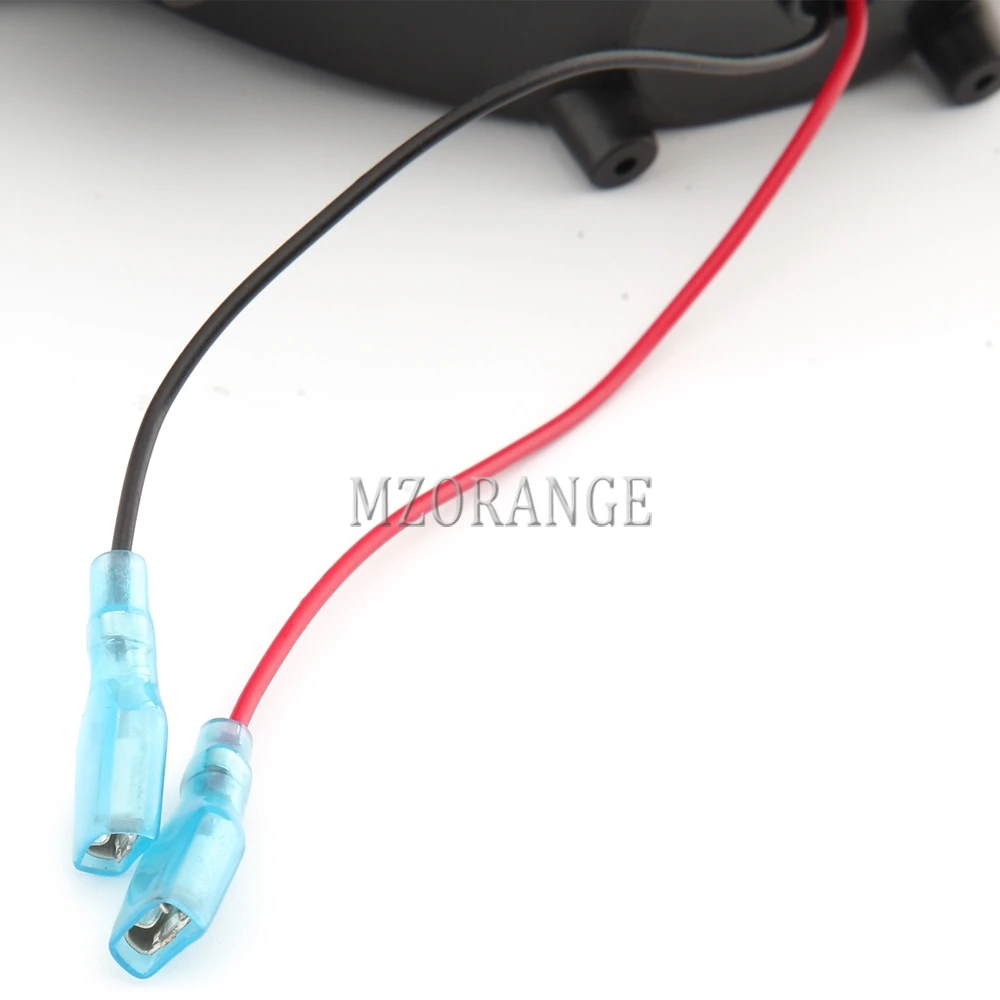 

MZORANGE 1 Pcs LED Third High Mount Stop Brake Tail Light For Land Rover For Discovery Series II Rear Lamp Car Styling