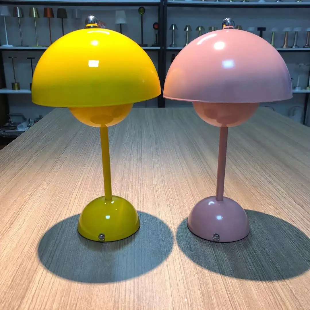 

Simple Design Desk Lamp Flower Bud Lamp Household Modern Creative Sitting Room Study Bedside Eye Protection Decorative Desk Lamp