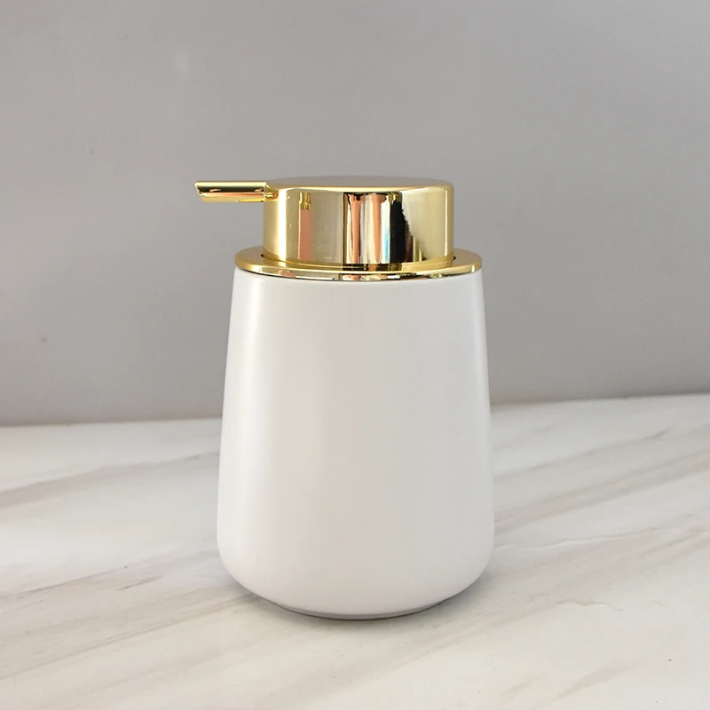 

Kichen Cute Luxury Pink Soap Dispenser Pump Bottle Mini Hand Sanitizer Pump Bottle Empty Travel Zeepdispenser Bathroom Products