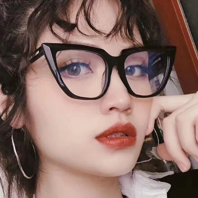 

Cat Eye Women Glasses Fashion Eyeglasses for Woman Simple Anti-Blue Light Trendy Eyewear Retro Blocking Black Frame Lady Okulary