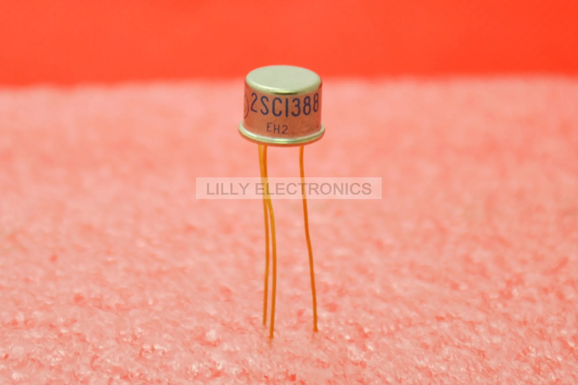 100% новые и оригинальные 2SC1388 | Электроника