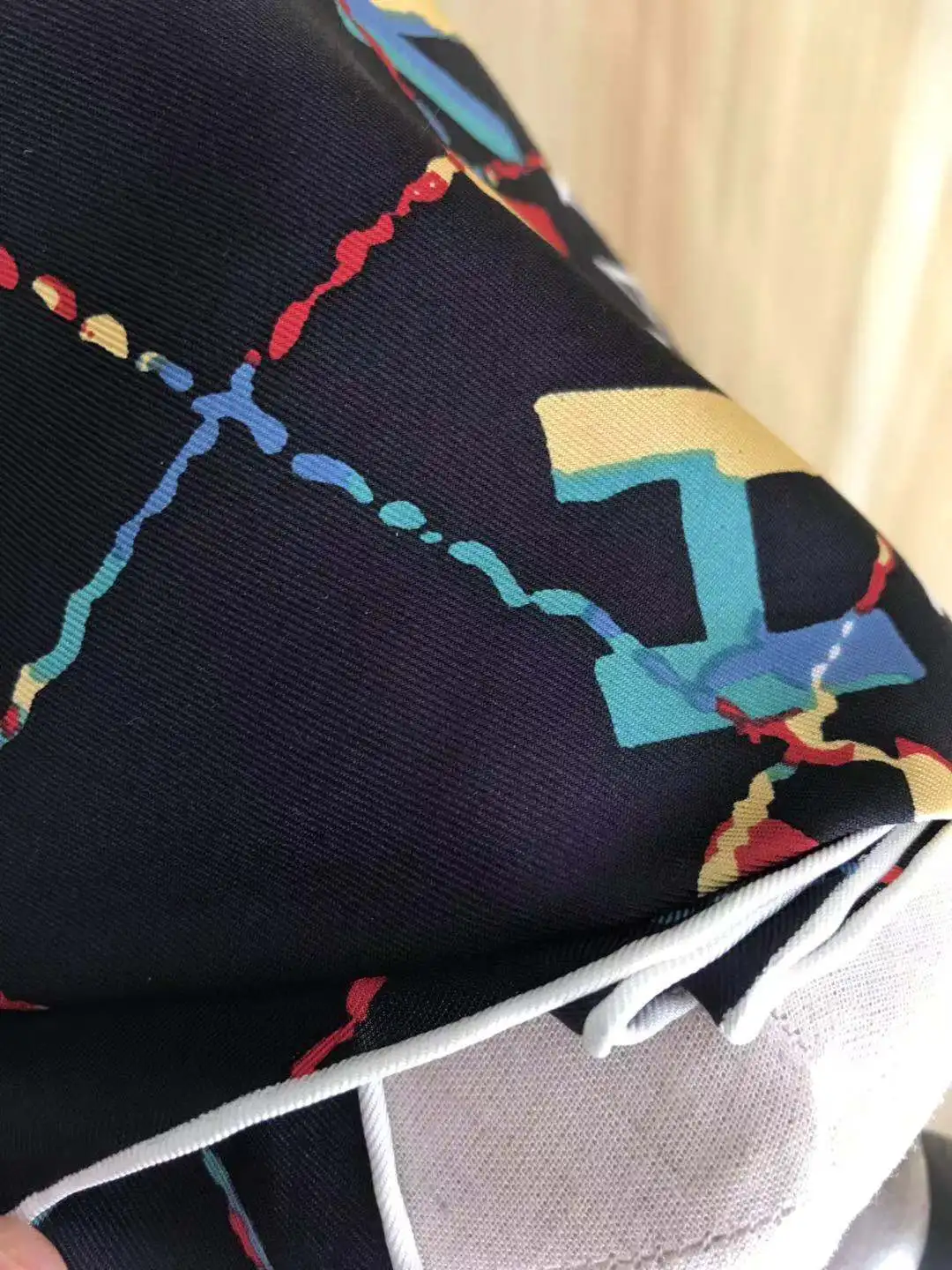 

2020 new arrival winter autumn classic black 100% pure silk scarf twill hand made roll 90*90 cm shawl wrap for women lady