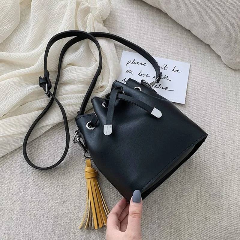 

Spring and Summer Women's Bag 2021 New Fashion Messenger Bag Girls Popular Shoulder Bucket Bags Purses and Handbags Women