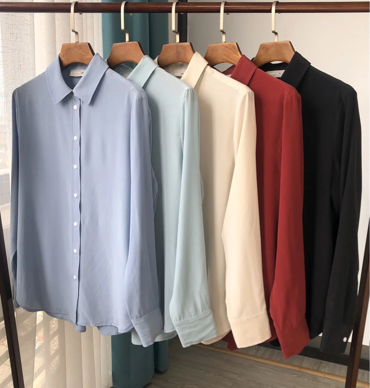 

Five-color 100% Silk Top Lapel Long Sleeve Women Shirt Turn-down Collar Blouse